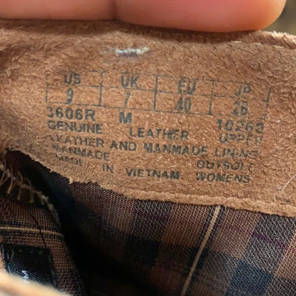 Timberlands EarthKeepers Brown  Leather Boots (9) - Picture 14 of 14